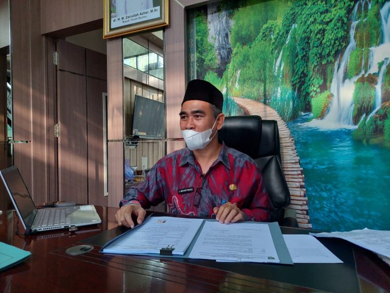 Disperkimtan Pasang Fasilitas Penerangan di Semua Jembatan