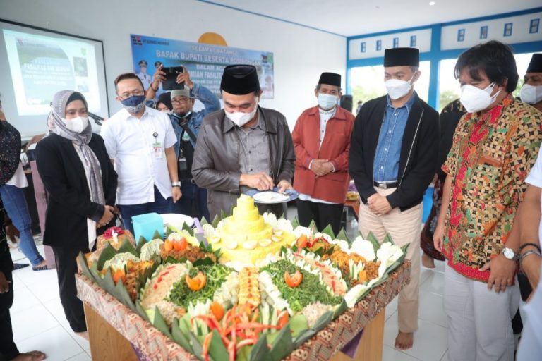 Bupati Resmikan Fasilitas Air Bersih di Angsana