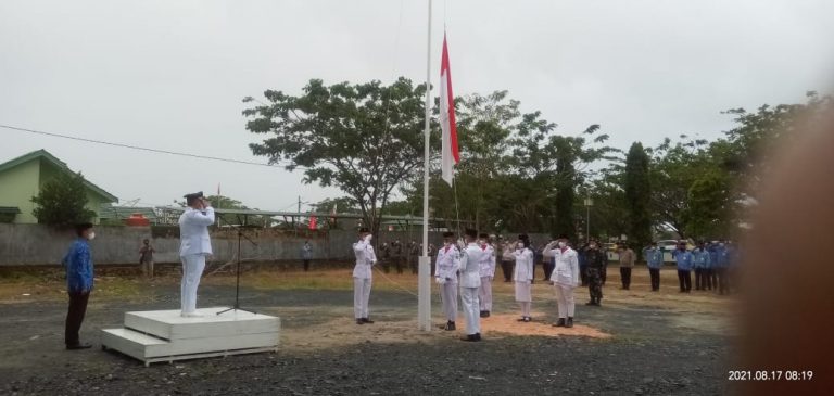 Pemkec Kusan Hilir Peringati Upacara Detik Detik Proklamasi Kemerdekaan RI Ke-76