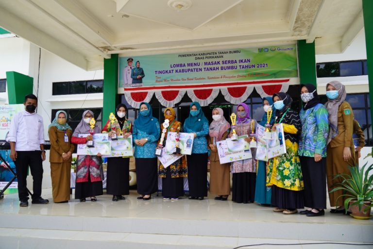 Lomba Masak Serba Ikan Tetapkan TP PKK Satui Jadi Yang Terbaik