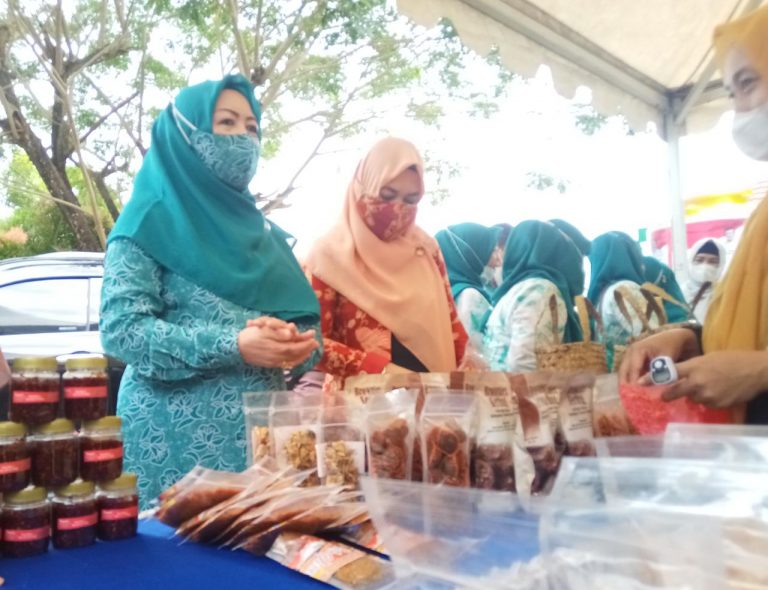 Gerakan Memasyarakatkan Makan Ikan, Warga Kampung Patin Olah Produk Sendiri