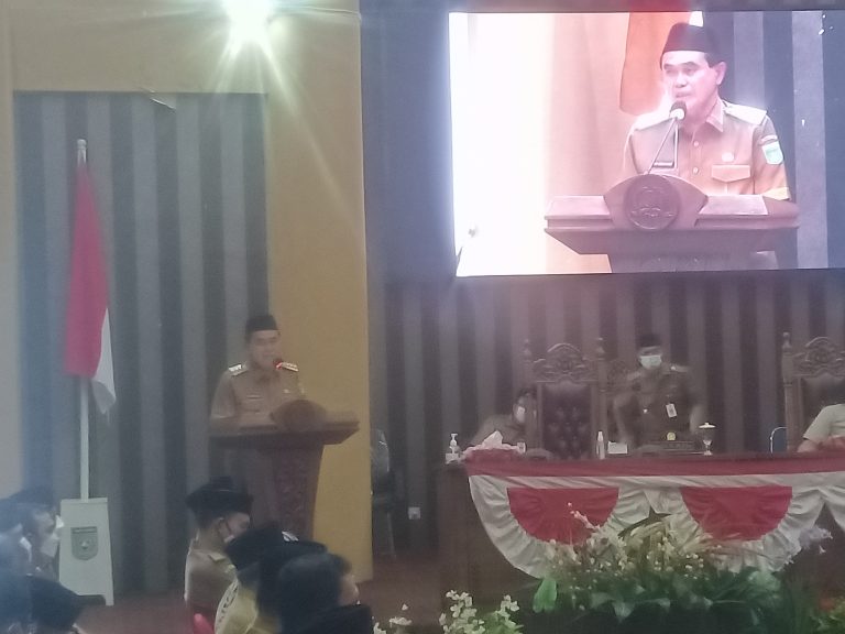 Bupati Zairullah Sampaikan Raperda APBD 2022