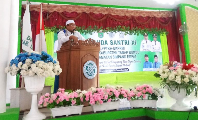 Ustadz Hidayat Sebut Wisuda Santri Sebagai Wujud Dorongan Tanah Bumbu Menuju Serambi Madinah