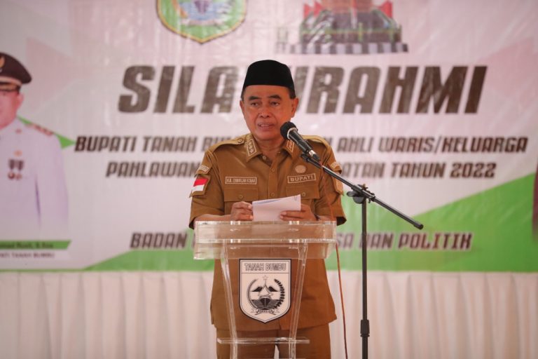 Rangkaian Peringatan Hari Pahlawan 7 Februari, Bupati Zairullah Lantunkan Sholawat Badar 9 Rangkaian Peringatan Hari Pahlawan 7 Februari, Bupati Zairullah Lantunkan Sholawat Badar