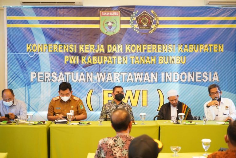 Wakili Bupati, Kadiskominfo SP Buka Korferkab PWI Tanah Bumbu