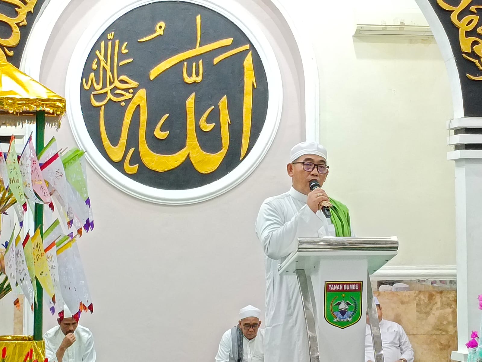 KH Abdul Haris : Ada Dua Cara Mencintai Rasulullah - LPPL Radio Swara ...