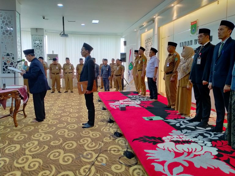 Tingkatkan Pelayanan Pemda Tanbu, Bupati Zairullah Lantik 79 Pejabat Fungsional 