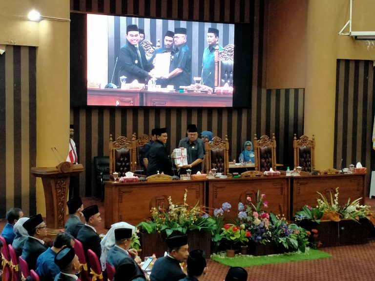 DPRD Tanbu Gelar Rapat Paripurna Penyampaian RAPBD Tahun Anggaran 2023