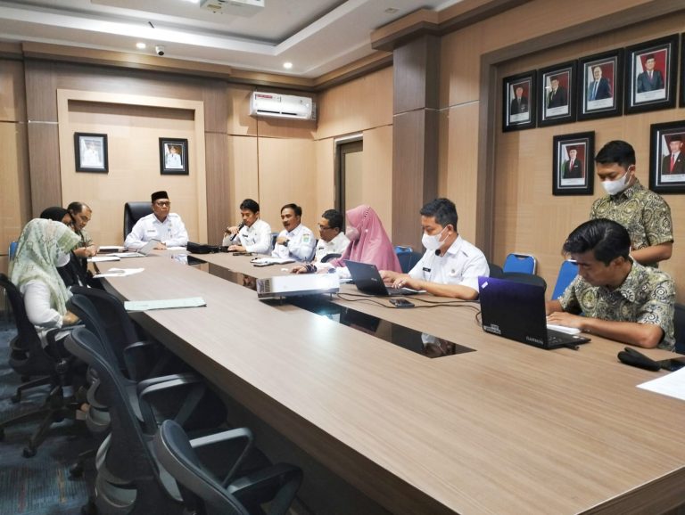 Bupati Tanah Bumbu Buka Acara Forum Komunikasi dengan Pemangku Kepentingan Utama