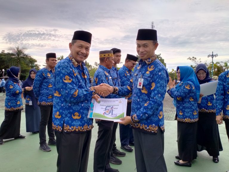 Almarhum Fathuddin Raih Juara 3 Lomba Adzan HUT Korpri ke-51
