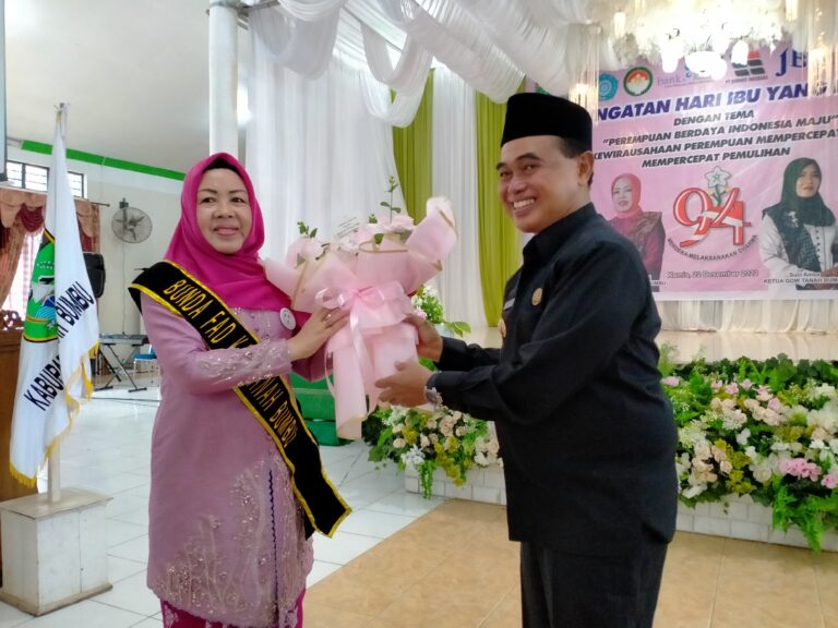 Bupati Zairullah Hadiri Puncak Peringatan Hari Ibu ke-94