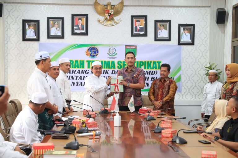 Pemkab Tanbu Terima Sebanyak 1.113 Sertifikat BMD dari Kejari