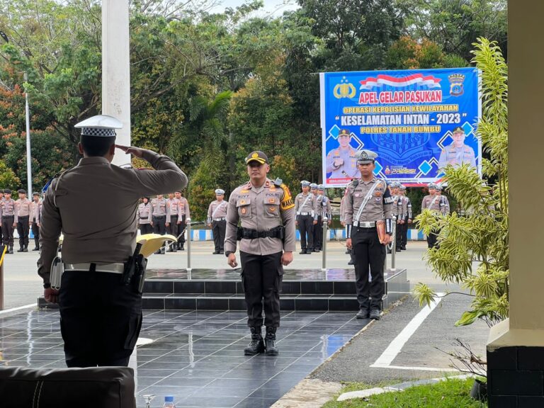 Polres Tanah Bumbu Gelar Apel Pasukan Operasi Kepolisian Keselamatan Intan 2023