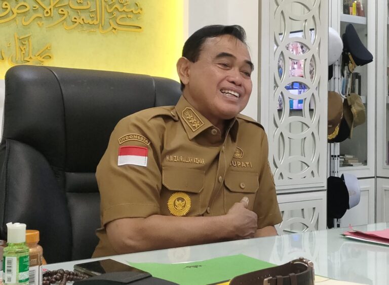Bupati Zairullah Hadiri Pendidikan Politik Bagi Pemilih Pemula di Sungai Cuka