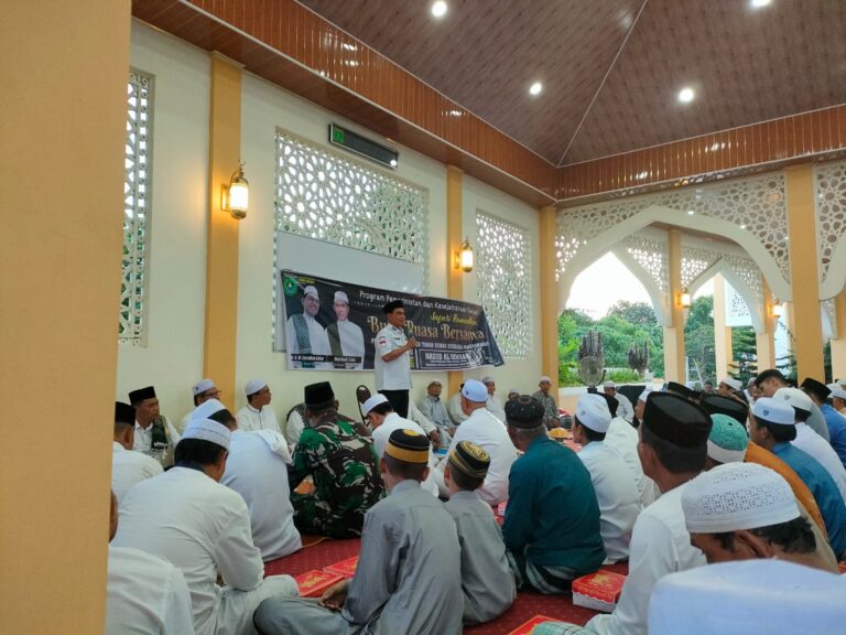 Bupati Zairullah Isi Ramadhan dengan Sholat Tarawih dari Masjid ke Masjid