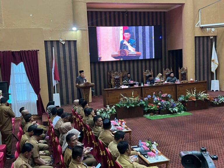 Dua Buah Raperda Disampaikan dalam Rapat Paripurna DPRD Tanah Bumbu