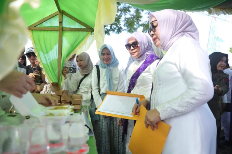 Puncak Pesta Pantai Mappanre Ri Tasi’e, Digelar Festival 23 Etnis Ragam Kuliner