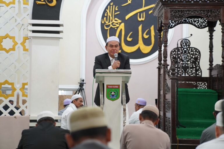 Abah Zairullah Doakan Jamaah Haji Raih Predikat Mabrur