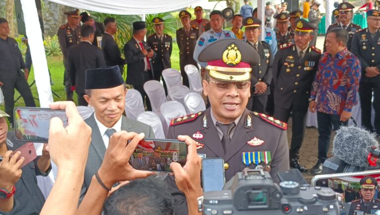 Kapolres Tanah Bumbu AKBP Tri Hambodo Berharap Anggotanya Profesional Dalam Pelayanan