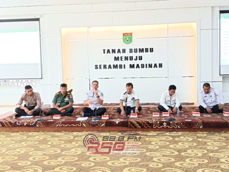 2 Agustus Pemkab Tanah Bumbu Pasang 5000 Bendera Merah Putih