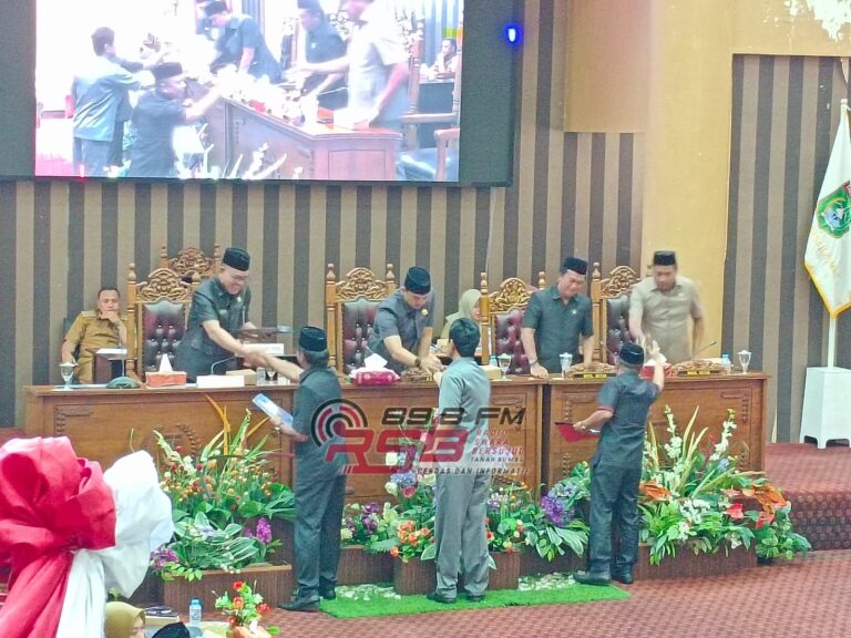 Semua Fraksi Sampaikan Pandangan Umum Terhadap RAPBD Perubahan Tahun Anggaran 2023