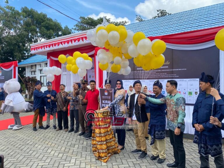 Sekda Ambo Sakka Hadiri Serah Terima Kirab Pemilu Tahun 2023