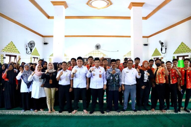 Pentingnya Peran Pemuda Membentuk Kualitas Pemilu Sebagai Pengawasan Partisipatif Lapis 8 Pentingnya Peran Pemuda Membentuk Kualitas Pemilu Sebagai Pengawasan Partisipatif Lapis