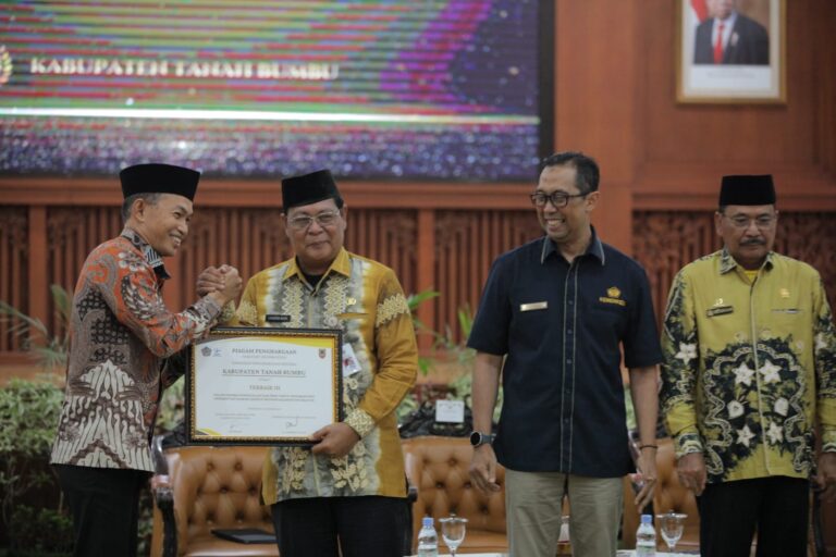 Tanah Bumbu Terbaik ke-3 Dalam Kinerja Pengelolaan DAK Fisik TA 2023
