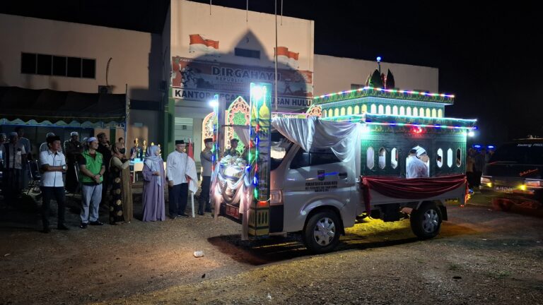 Ribuan Warga Hadiri Lomba Tanglong Kecamatan Kusan Hulu