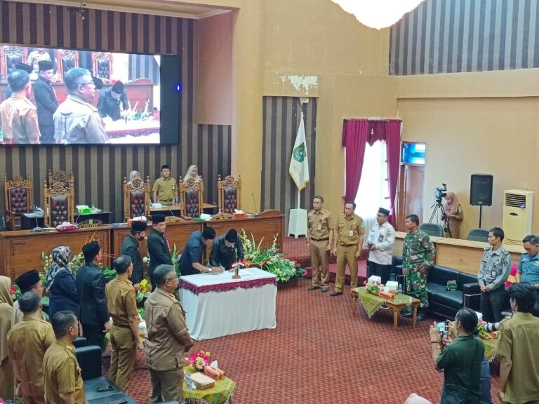 Pemkab Tanah Bumbu Sahkan Dua Buah Raperda