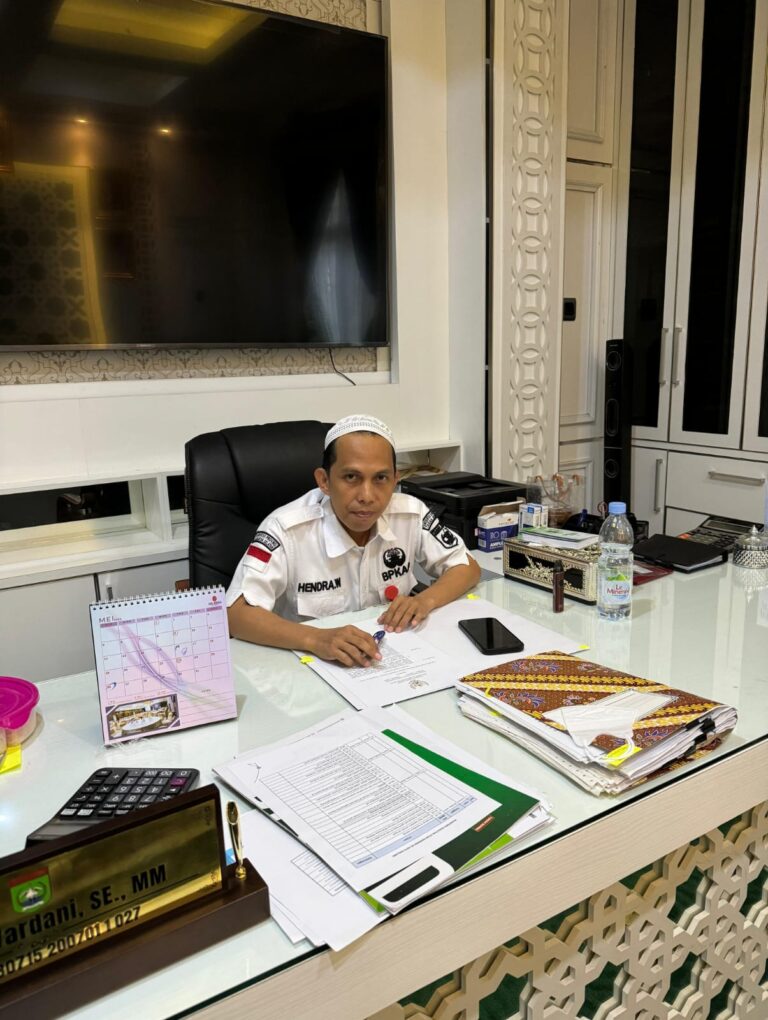 Hendra Wardani, SE, MM : BPKAD Tanah Bumbu Realisasikan Gaji 13 dan TPP 13 bagi ASN dan PPPK (PNS dan P3K) pada 1 Juni 2024