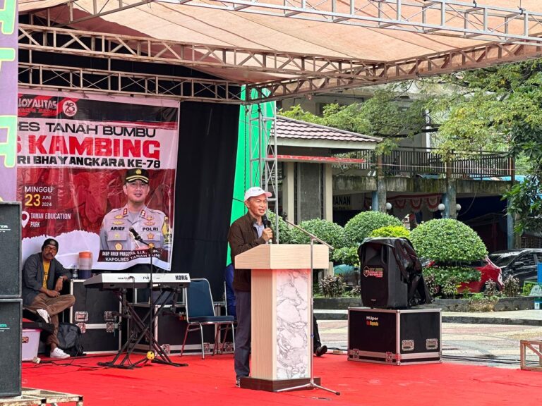 Peringati Hari Bhayangkara ke-78, Sekda Ambo Sakka Hadiri Kontes Kambing Piala Kapolres