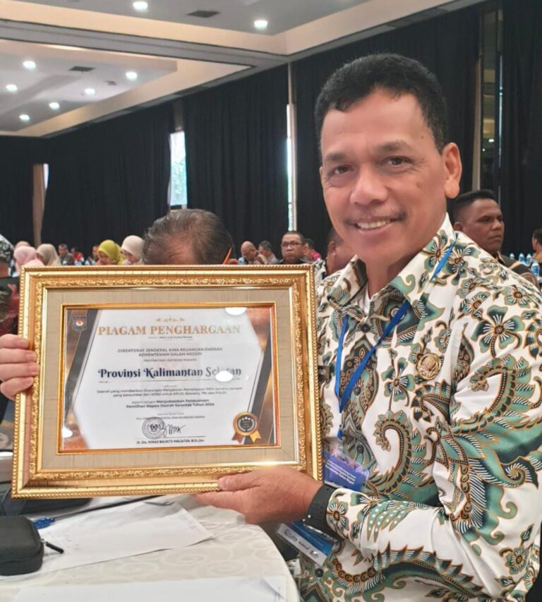 Pemkab Tanah Bumbu Raih Penghargaan Penyelesaian Pencairan 100% Dana Hibah Pilkada Serentak 2024