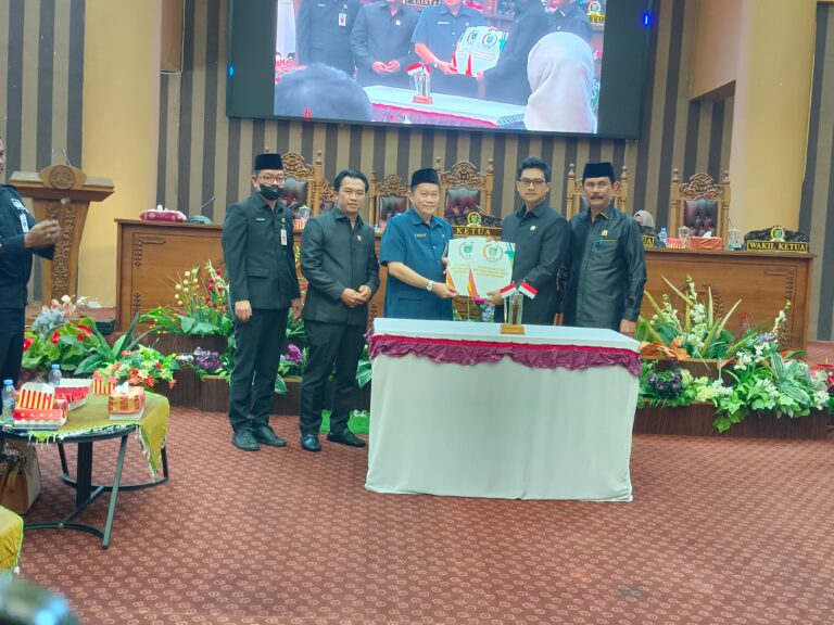 DPRD Tanah Bumbu Gelar Paripurna Pengambilan RPJPD Tahun 2025-2045