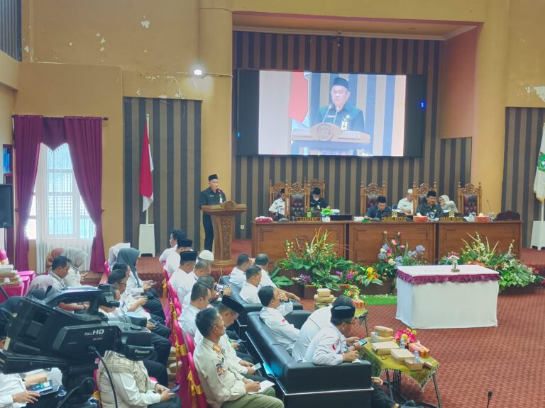 Bupati Diwakili Asisten Sampaikan RAPBD Perubahan TA 2024