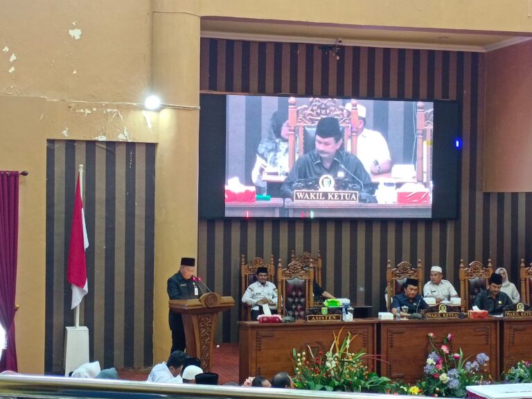 Raperda Kewirausahaan dan Pengawasan Jaminan Produk Halal Disetujui Menjadi Perda