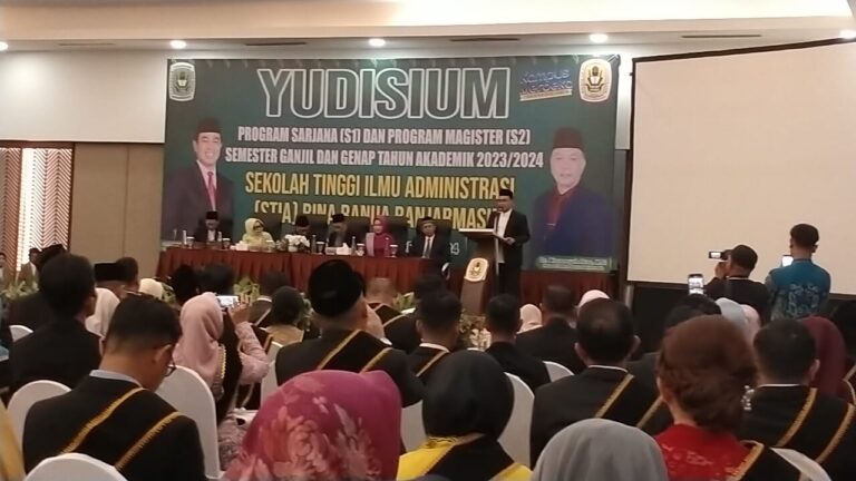 Bupati Tanah Bumbu Hadiri Yudisium STIA Bina Banua Banjarmasin