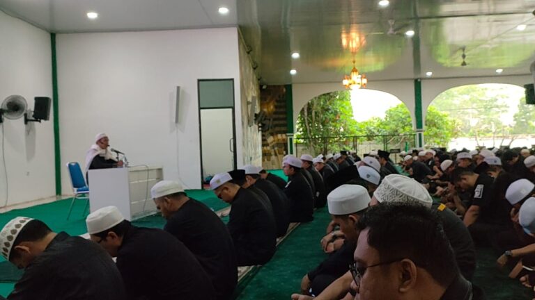 Ustadz Abdul Hamid : Perempuan yang Dinyatakan Nabi Dijamin Masuk Surga