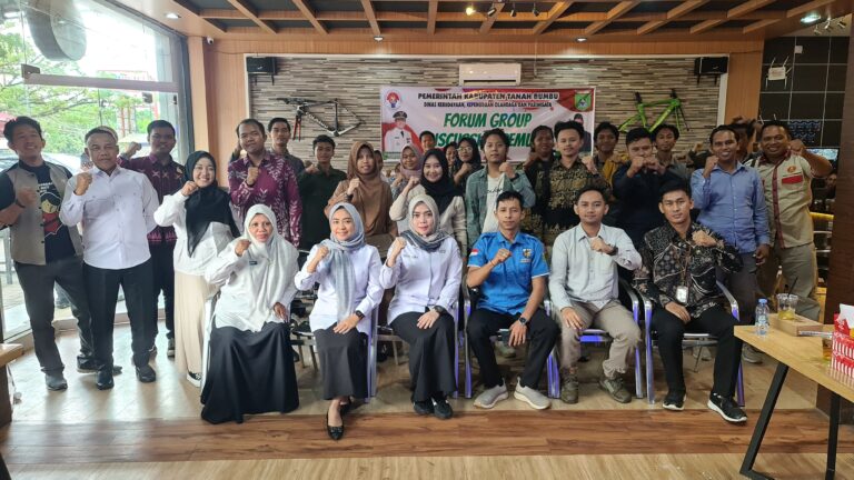 Disbudporpar Tanah Bumbu Fasilitasi Forum Group Discussion Pemuda