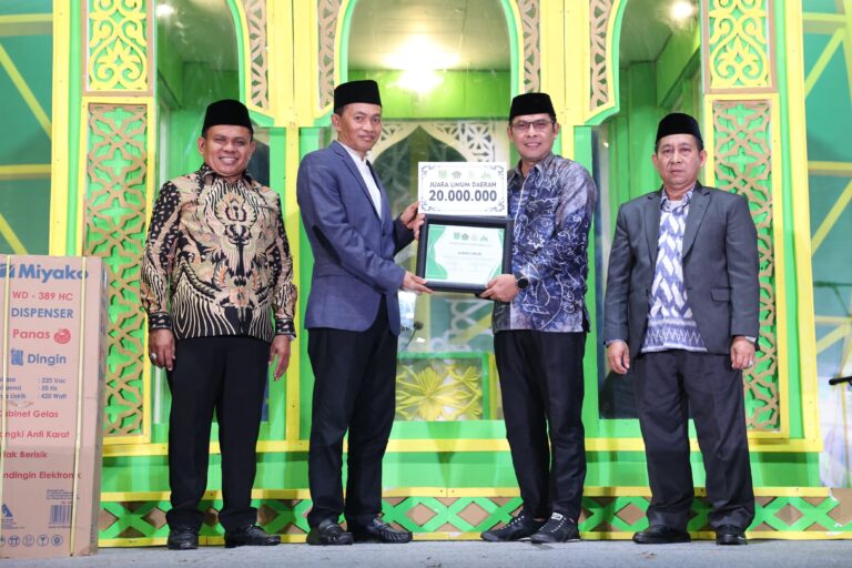 Sekda Dr.Ambo Sakka Tutup MTQ ke-20 Tingkat Kabupaten, Kecamatan Kuranji Juara Umum