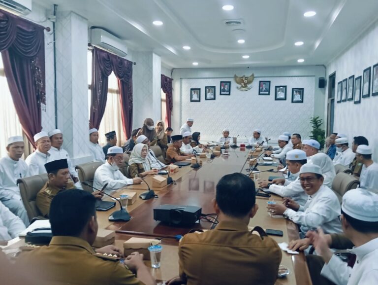 Bupati Tanah Bumbu Pimpin Rapat Koordinasi dengan SKPD
