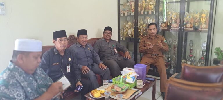Dewan Pendidikan Tanah Bumbu Monitoring Tiga SMPN yang Berada di Simpang Empat