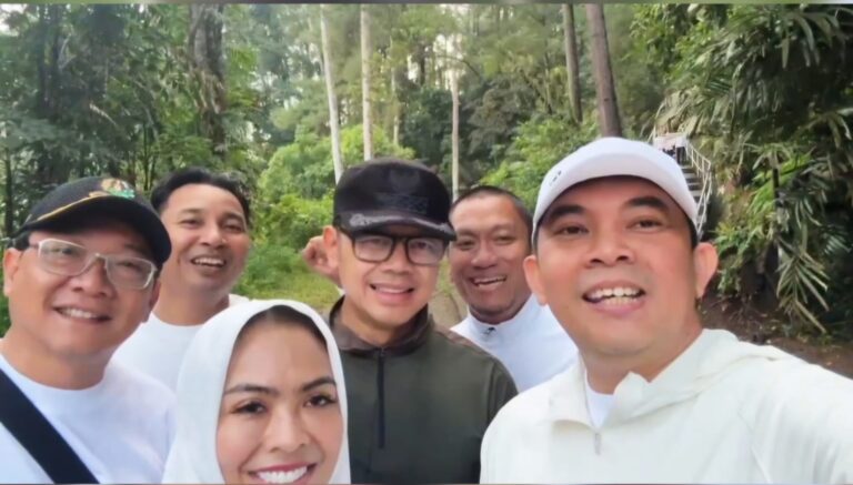 Hari ke Tujuh, Bupati Tanah Bumbu Andi Rudi Latif dan Kepala Daerah Lainnya Menuju Puncak Gunung Tidar