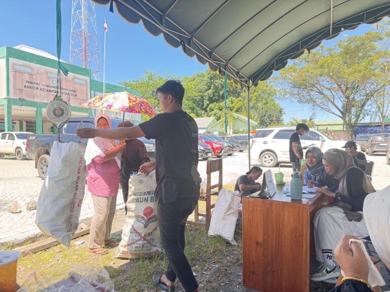 Meriahkan Puncak Pesona Budaya Mappanre Ri Tasi’e 2025, Pemkab Tanah Bumbu Gelar Tukar Sampah dengan Sembako