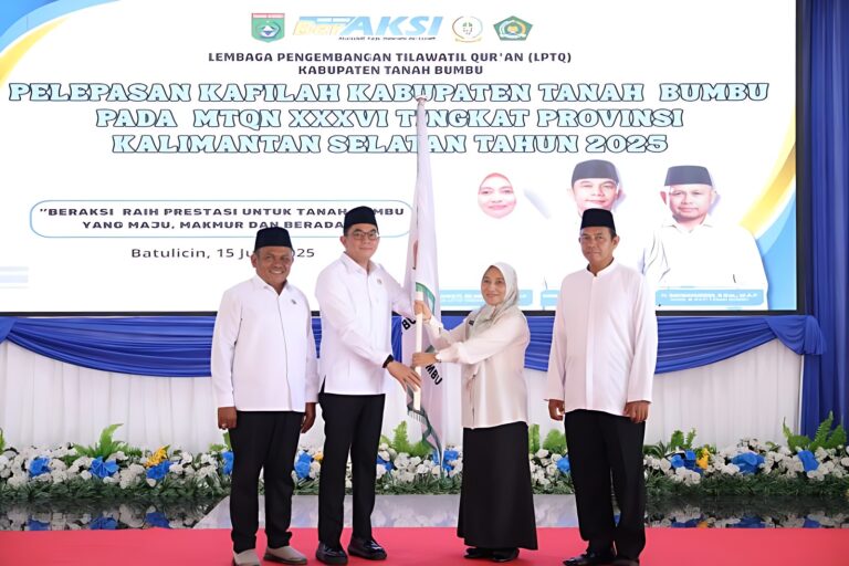 Bupati Andi Rudi Latif Lepas Kafilah MTQ: Jaga Kesehatan, Komunikasi, dan Niatkan Ibadah untuk Sukses Dunia Akhirat