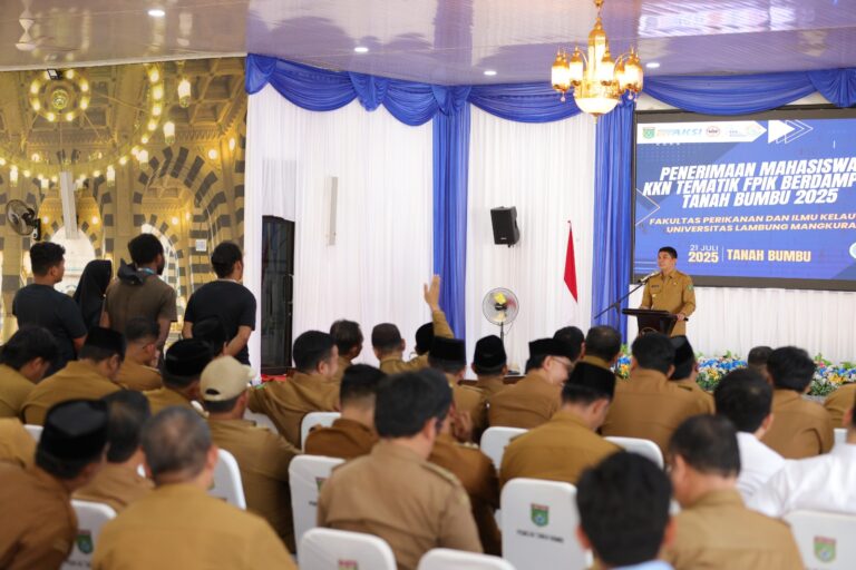 Bupati Andi Rudi Latif Sambut Mahasiswa KKN Universitas Lambung Mangkurat