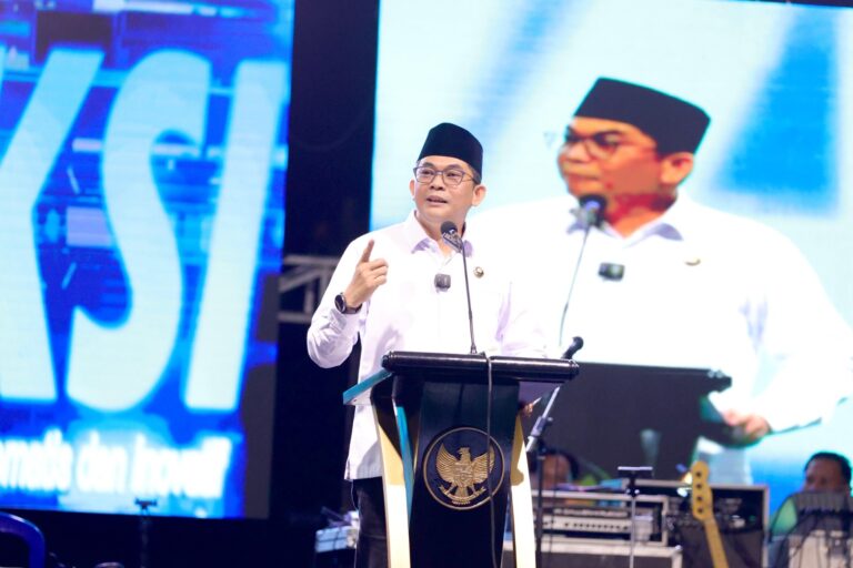Bupati Tanah Bumbu Andi Rudi Latif Buka Aksi Tanah Bumbu Bershalawat