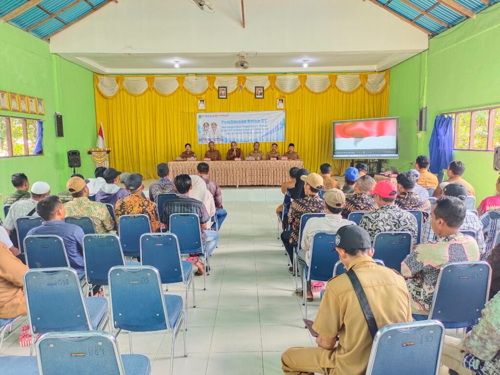 Sebanyak 34 Ketua RT di Wilayah Kecamatan Sungai Loban Ikuti Pembinaan Dalam Peningkatan Kapasitas dan Peran Ketua RT