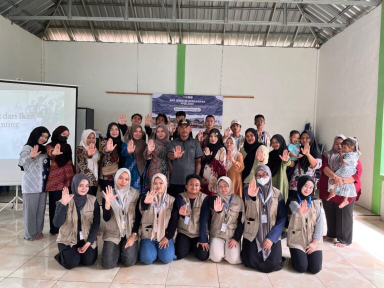 Gizi dari Laut: Mahasiswa KKN ULM dan Puskesmas Edukasi Warga Lawan Stunting
