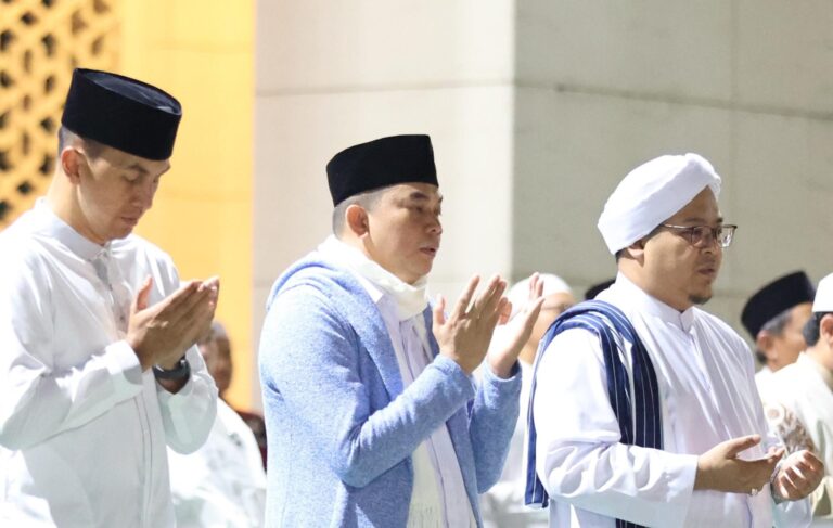 Bupati Andi Rudi Latif Ajak Jamaah Perkuat Cinta Rasulullah dalam Maulid Nabi